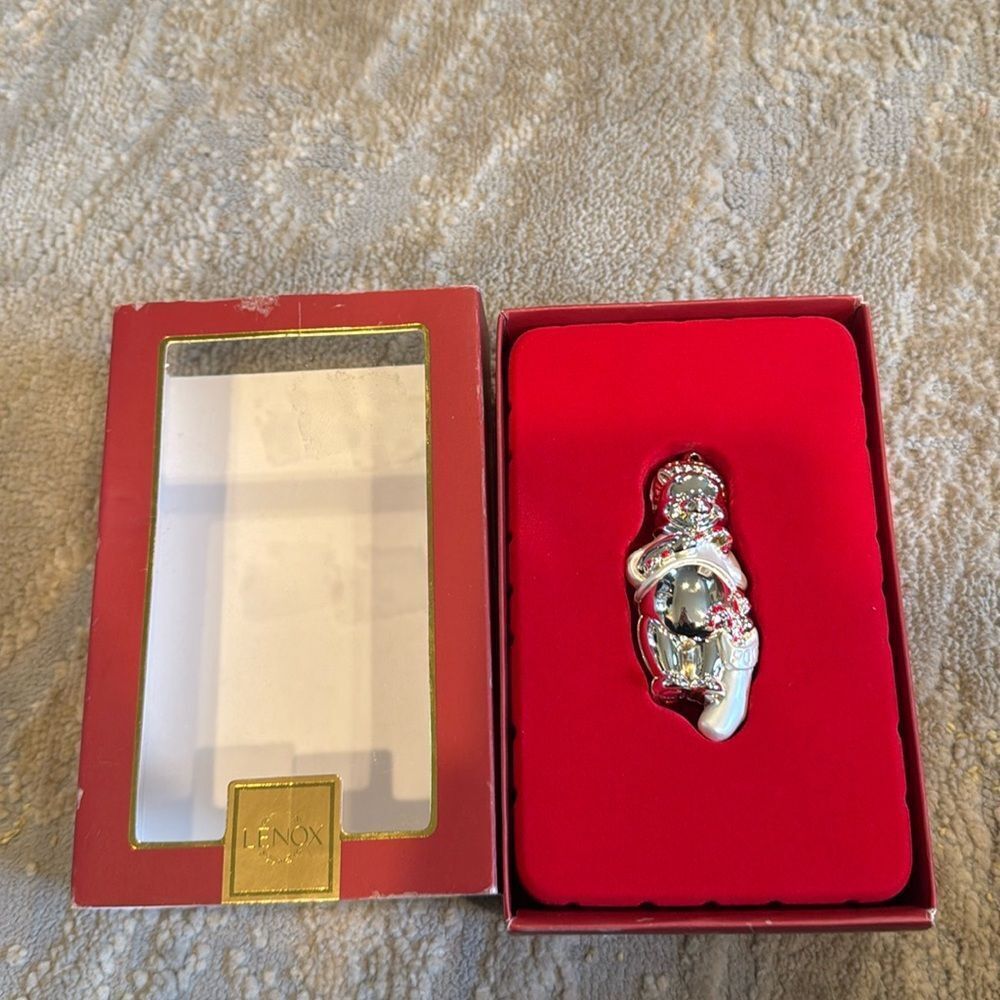 Lenox Winnie the Pooh Candy Cane Ornament Christmas Boxed Walt Disney Showcase